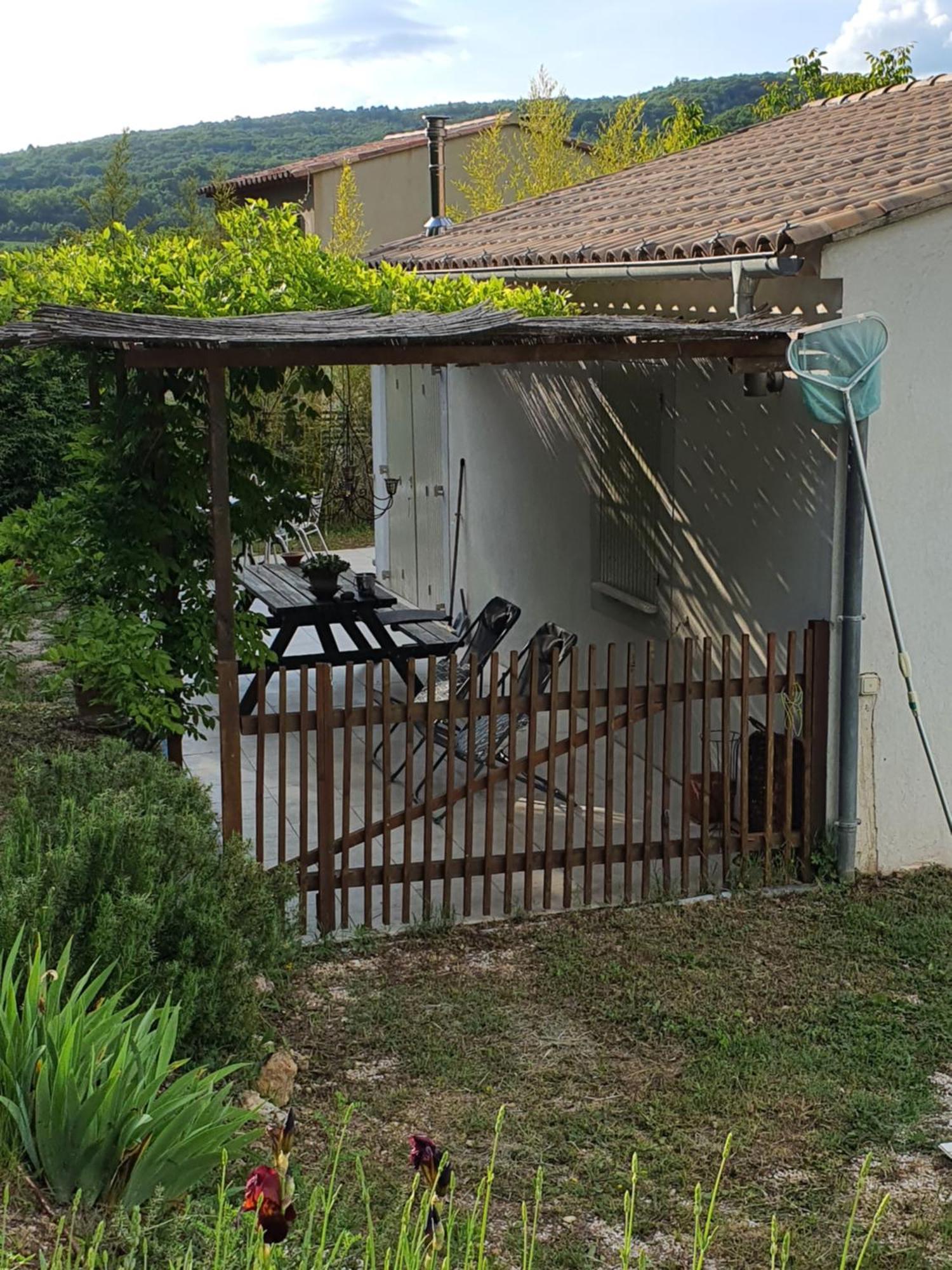 Gite Hanna En Luberon - Le Boisset De St Martin De Castillon Saint-Martin-de-Castillon 外观 照片